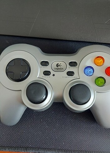 Logitech F710 Gamepad
