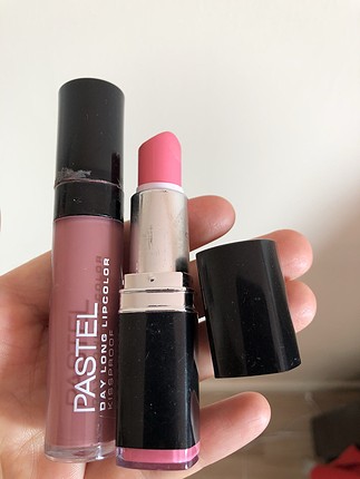 Pastel ve rival de loop ruj