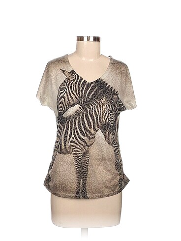 Diğer T-shirt %70 İndirimli.