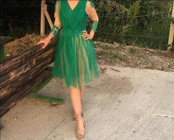 Yeşil tül elbise