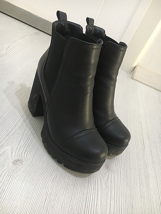 37 Beden siyah Renk Kışlık topuklu ayakkabı