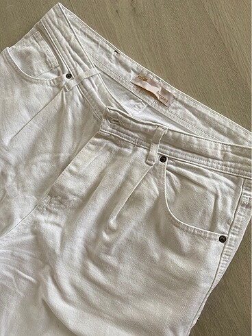 Bershka Beyaz jean