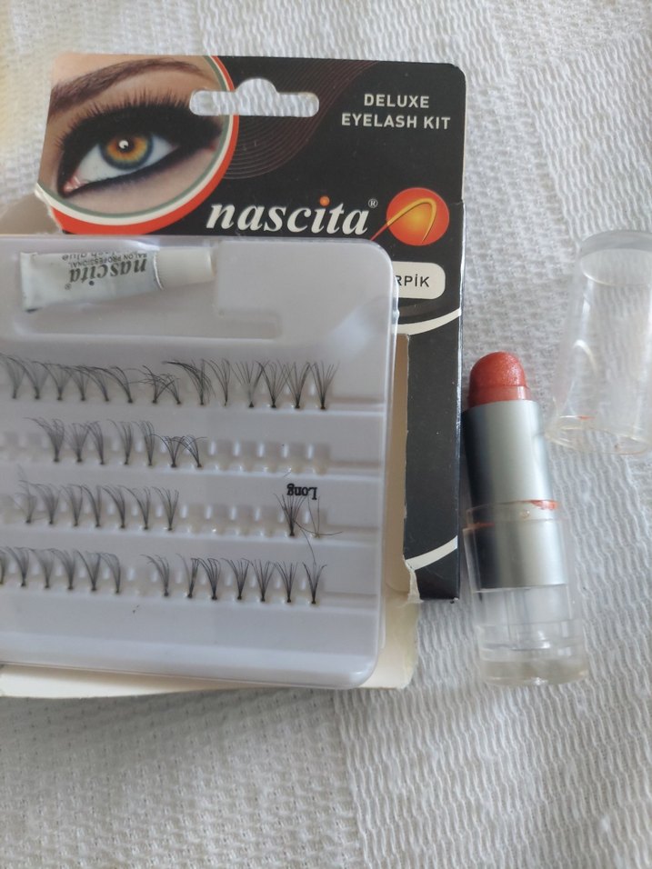 Nascita Salon Profesyonel Beyaz Takma Kirpik ve ruj 2adet - Görsel 2