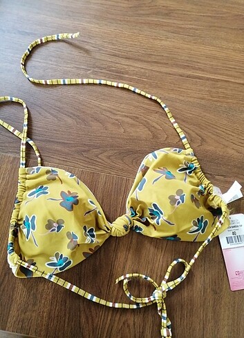 Bikini üstü 