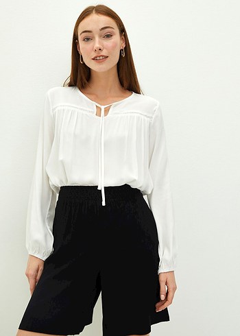 Basic Siyah Beli Lastikli Düz Viskon Kadın Bermuda Şort - Görsel 2