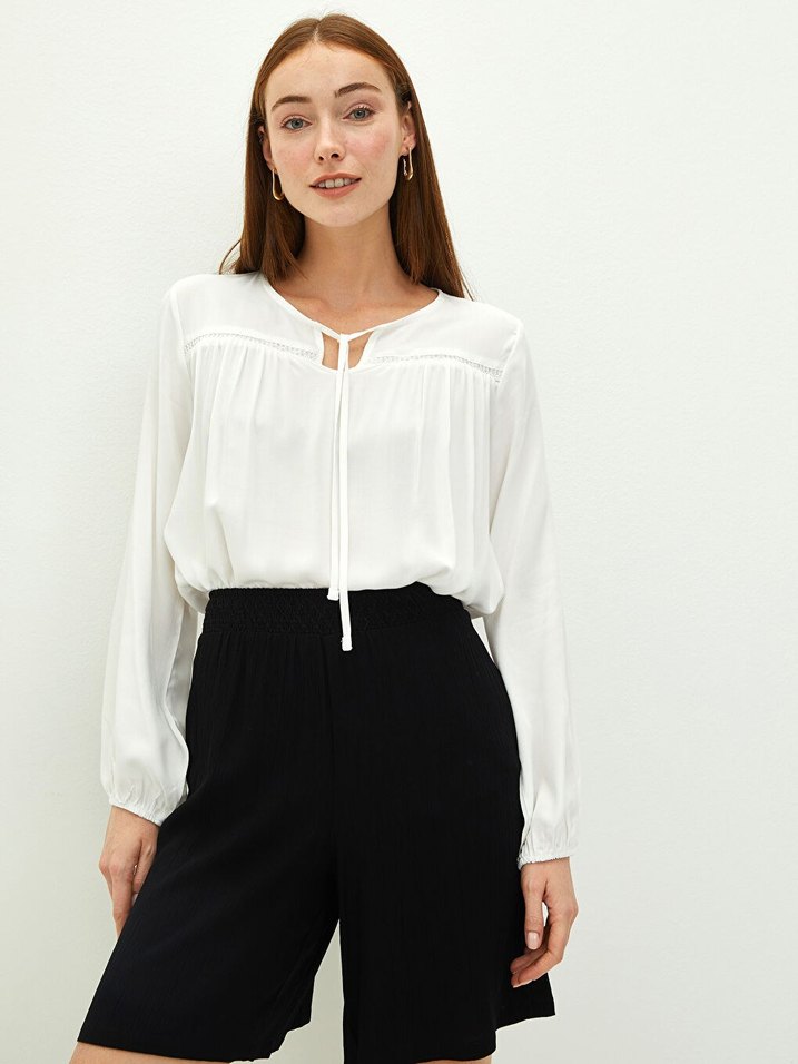 Basic Siyah Beli Lastikli Düz Viskon Kadın Bermuda Şort - Görsel 2