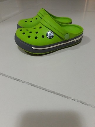 c 8 9 crocs terlik