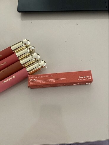 Rare Beauty Lip Oil Happy