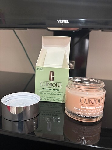 Clinique moisture surge 100H 75ml