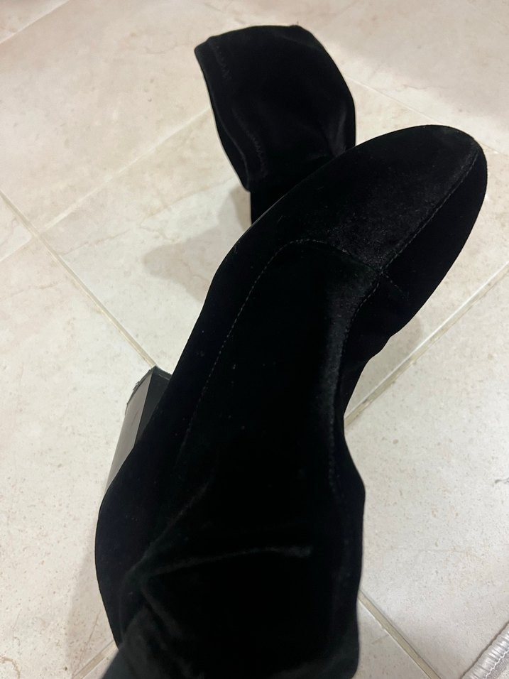 Stradivarius Siyah Süet Topuklu Kadın Bot - Görsel 5