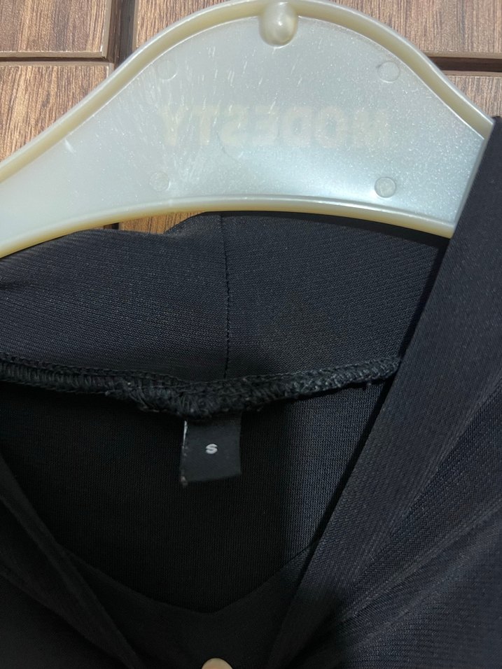 Drapeli Siyah Yüksek Yakalı Kadın body - Görsel 3