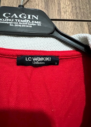 Kırmızı Düğmeli Kolsuz Elbise - Görsel 2