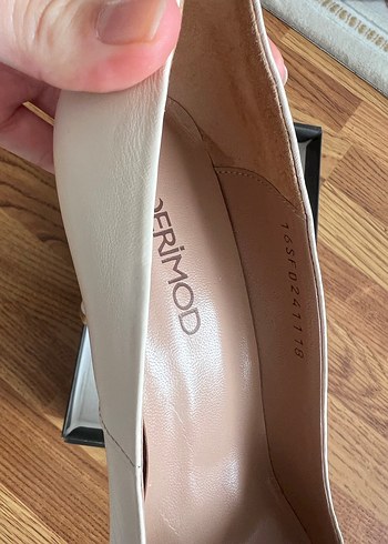 DERİMOD Beyaz Tokalı Kadın Topuklu Ayakkabj - Görsel 5