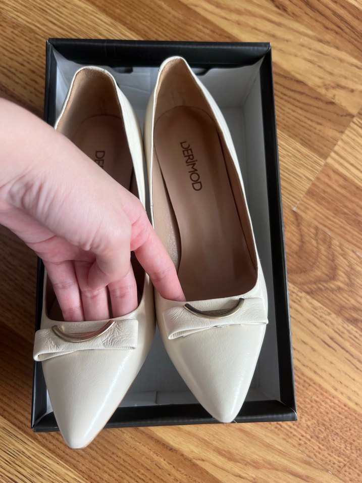 DERİMOD Beyaz Tokalı Kadın Topuklu Ayakkabj - Görsel 2