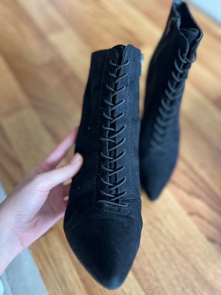 Siyah Süet Sivri Burunlu Topuklu Bot - Görsel 3