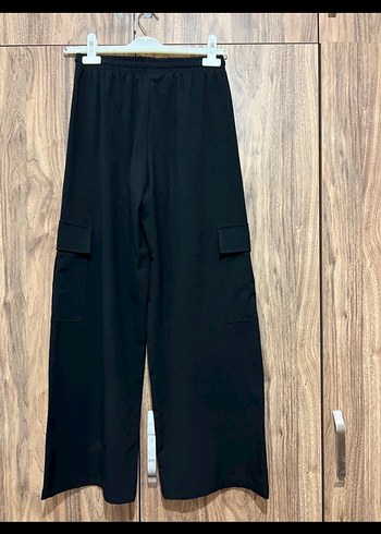 xs Beden Stradivarius dökümlü kargo model pantolon