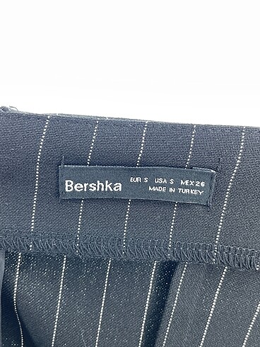 s Beden siyah Renk Bershka Mini Elbise %70 İndirimli.