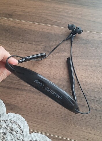 Samsung level u2
