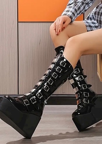 38 Beden siyah Renk Kadın Siyah Rugan Gotik Tokalı Platform Çizme