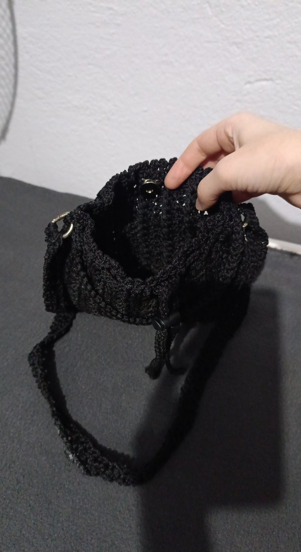 Siyah Örgü Kadın Çanta
20×20 - Görsel 2