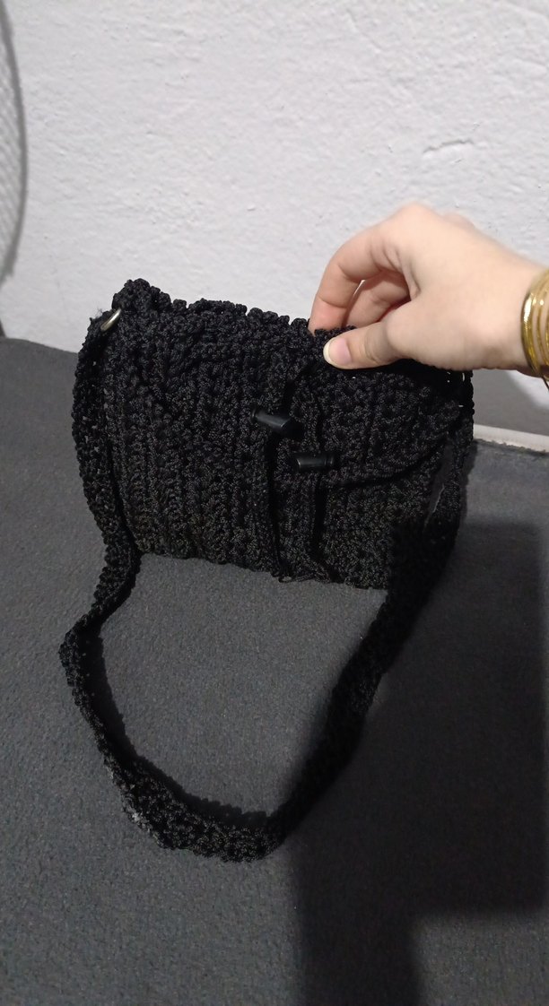 Siyah Örgü Kadın Çanta
20×20 - Görsel 3