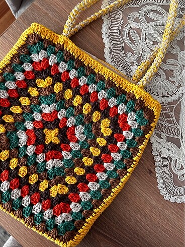  Beden Motif Kol Çantası