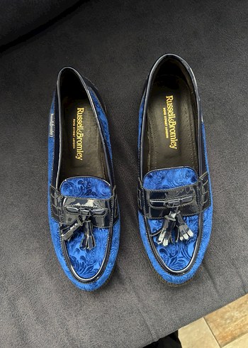 Russell & Bromley 39