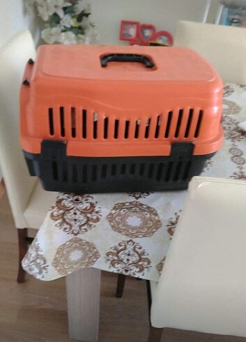 Turuncu renk kedi taşıma kutusu 