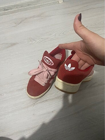 36 Beden kırmızı Renk Adidas campüs
