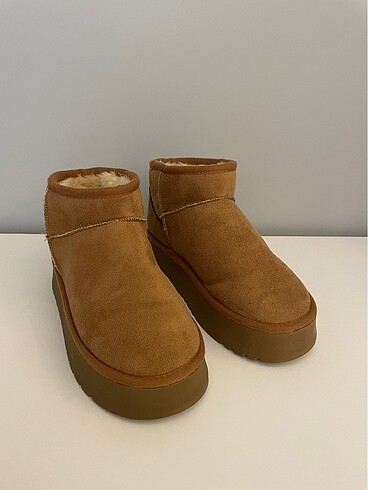 Ugg Ugg bot