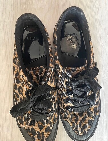 Bershka Sneaker