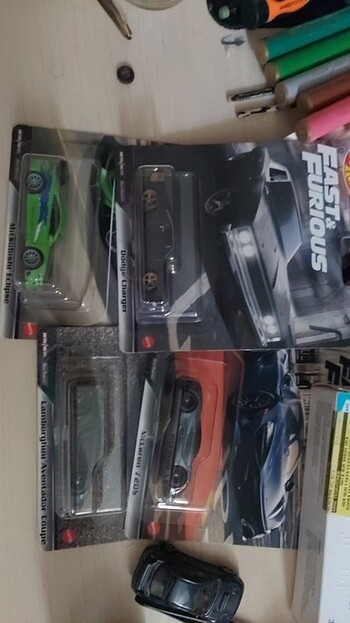 Hot wheels oyuncak arabalar