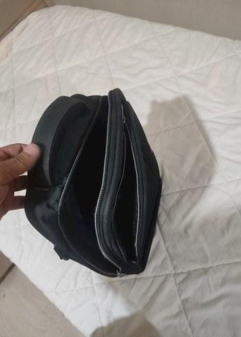 Zara Siyah Fermuarlı bilgisayar Sırt Çantası