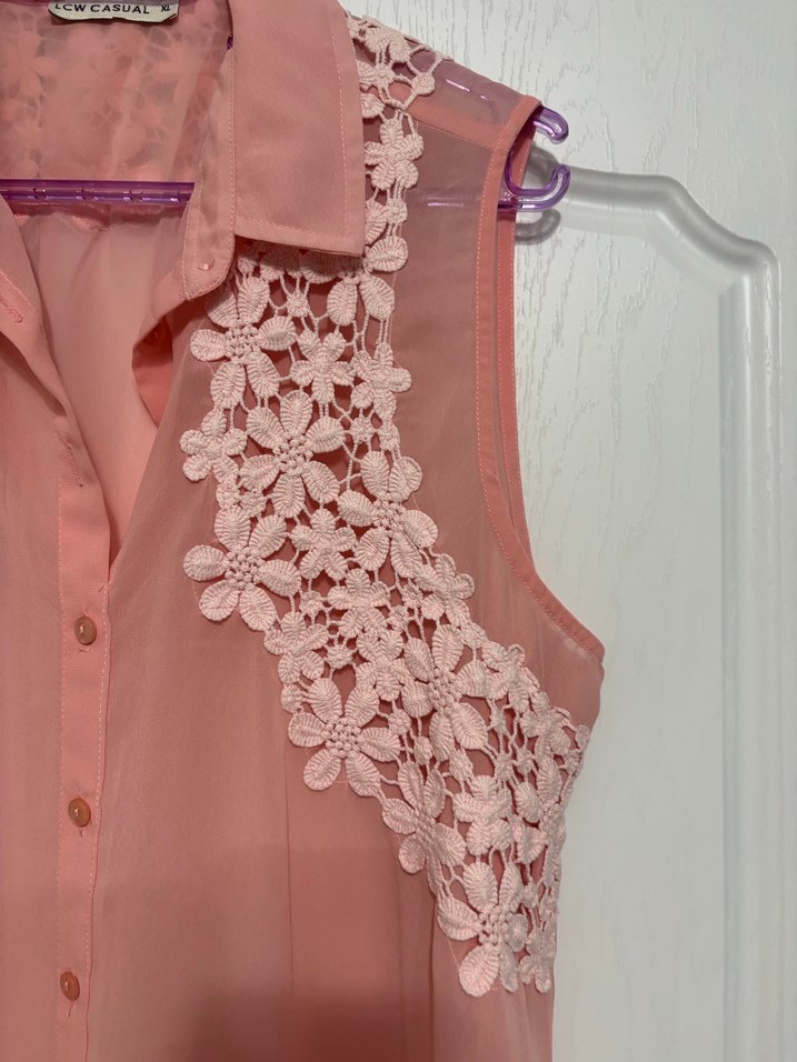 Dantel Detaylı Pembe V Yaka Kolsuz Bluz - Görsel 3