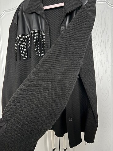 Püskül detaylı gömlek - Görsel 6