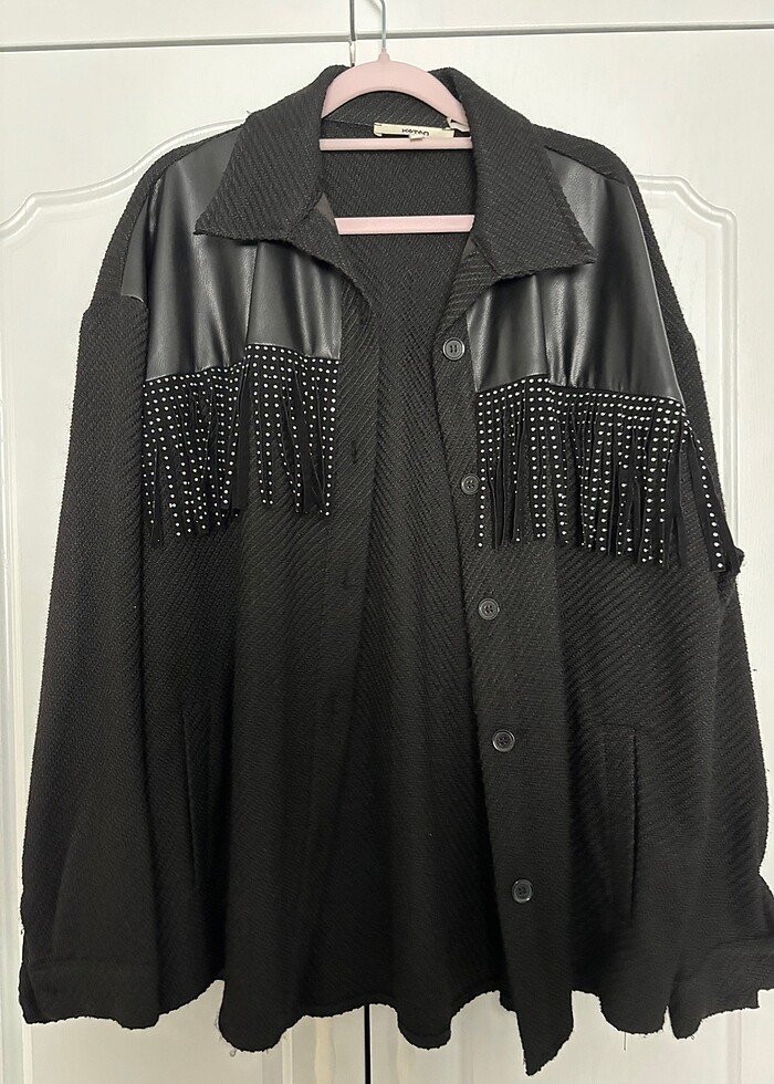 Püskül detaylı gömlek - Görsel 4