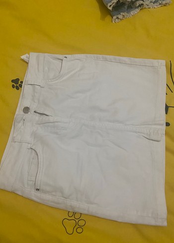 Beyaz Kadın Mini Etek, Sade ve Şık