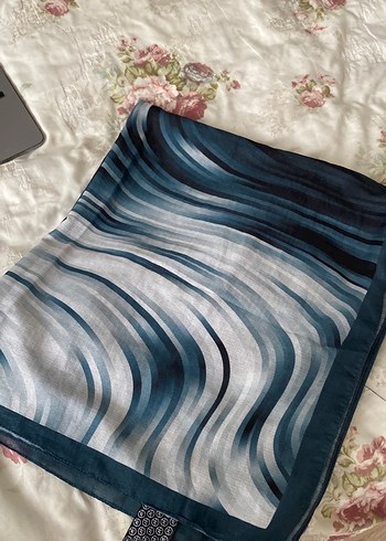 Gri Mavi Batik Desenli Modern şal - Görsel 3