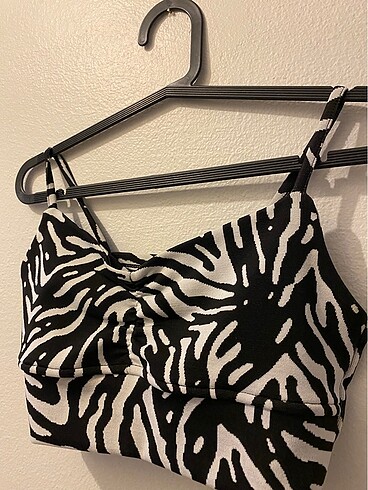 River Island zebra desenli crop