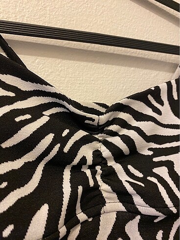 m Beden siyah Renk zebra desenli crop