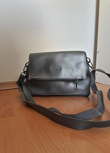 Guess Çanta