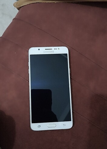 Samsung Galaxy j7 