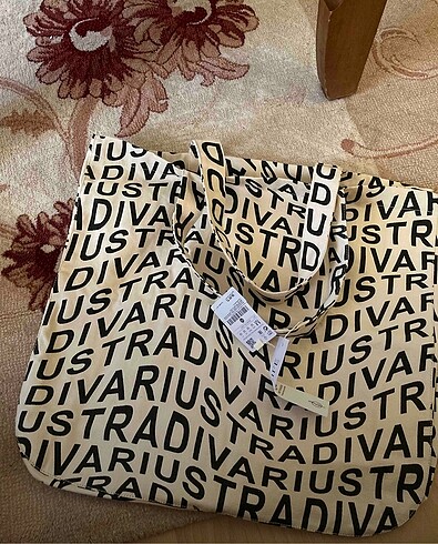 Stradivarius çanta