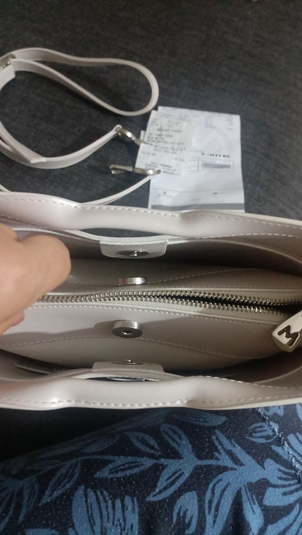 Minimalist Beyaz Kadın Çanta Fermuarlı - Görsel 3