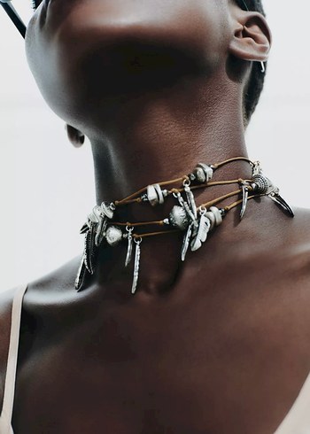 Zara Charmlı Kordon