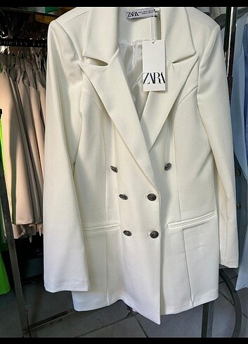 Zara Astarlı Vatkalı Ceket
