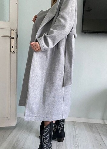 Zara Astarlı Kaşe Kaban Renk ve Bedenleri mevcuttur 