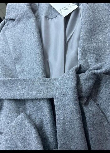 xl Beden gri Renk Zara Astarlı Kaşe Kaban Renk ve Bedenleri mevcuttur