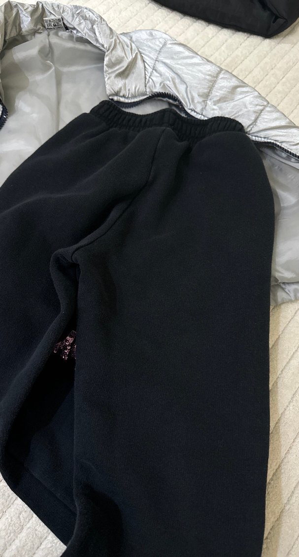 Kız Çocuk Gri Fermuarlı Yelek ve Siyah Eşofman - Görsel 5