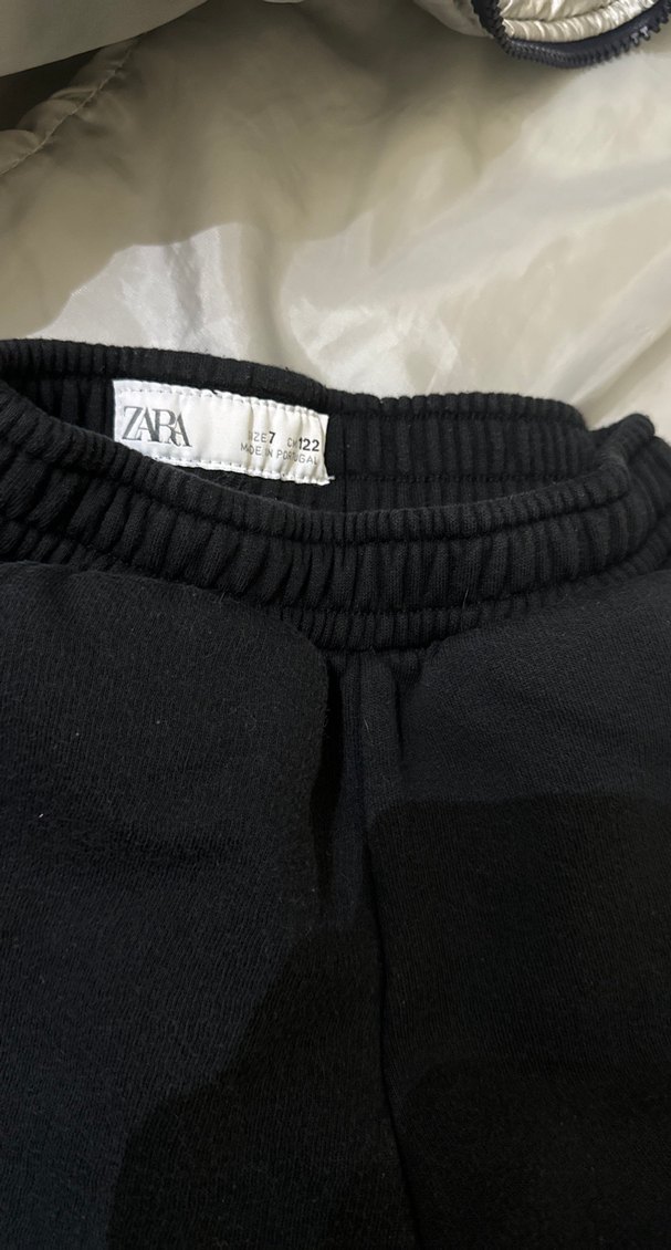 Kız Çocuk Gri Fermuarlı Yelek ve Siyah Eşofman - Görsel 4